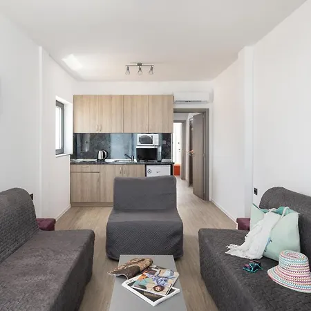 Aparthotel Grand Dodo's Triada Seaview