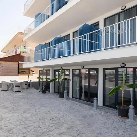 Grand Dodo's Triada Seaview Lägenhetshotell 3*