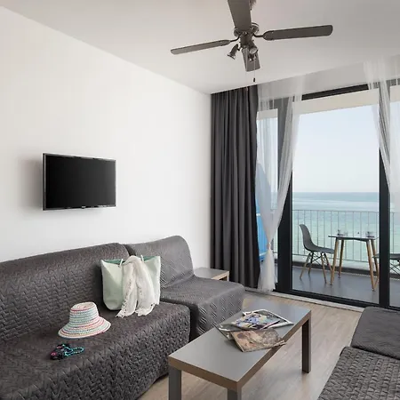 Ξενοδοχείο με διαμερίσματα Grand Dodo's Triada Seaview Αγία Τριάδα