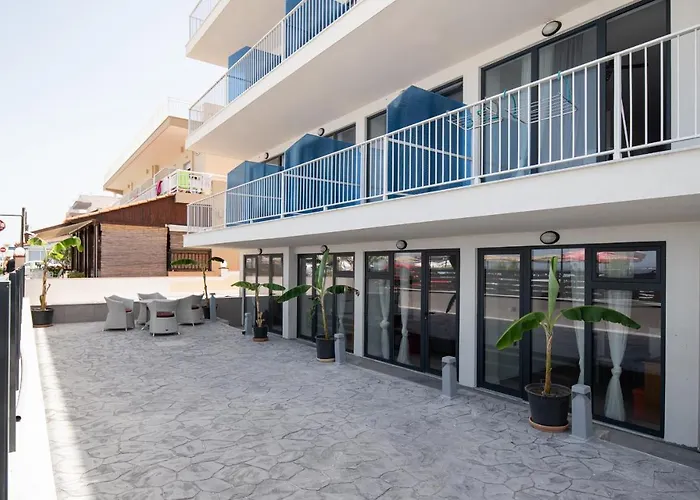 Grand Dodo's Triada Seaview Aparthotel 3*